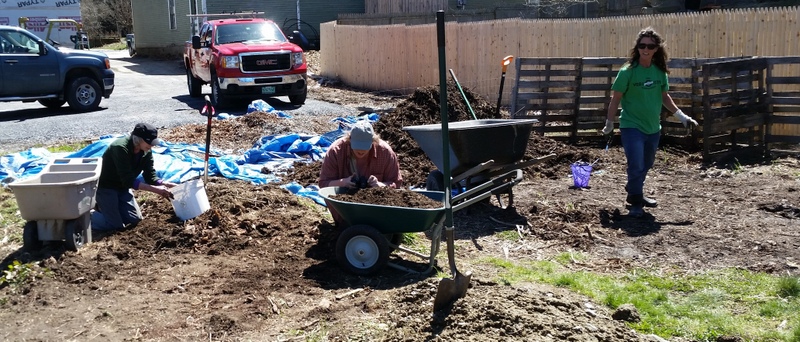 2016-04-30 Berniece, Cindy & Allison sort compost.58