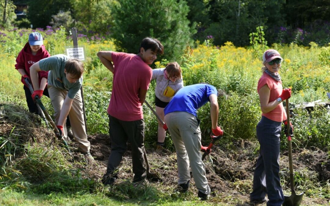 Gardeners Welcome Back UVM Service TREK Team